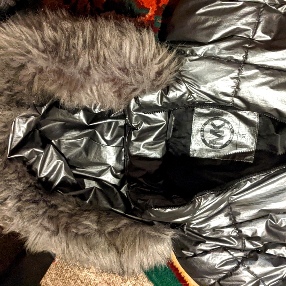 Michael kors jacket with belt and furry hood